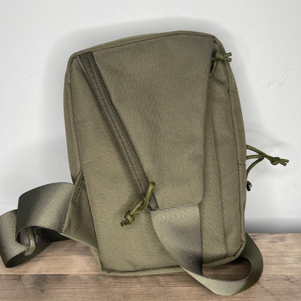Women’s Conceal Carry Crossbody Bag - Picture 3 of 9